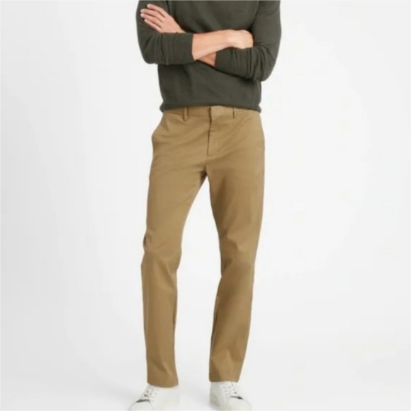 Banana Republic Emerson Straight Leg 